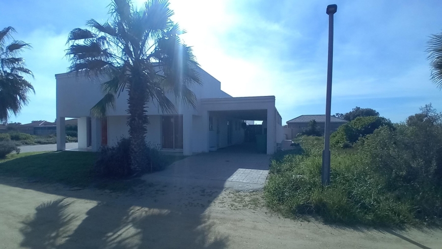 5 Bedroom Property for Sale in Bluewater Bay Western Cape